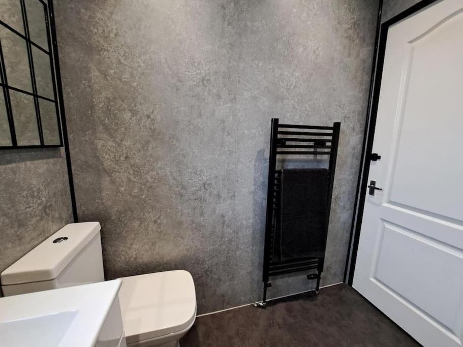 Glasgow Apartment Close To The Airport Renfrew Exteriör bild